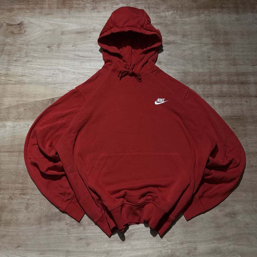 Nike Red Embroidered Swoosh Pullover Hoodie Large Classic Streetwear